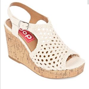 POP | Bridal Woven Creme Wedges, EUC